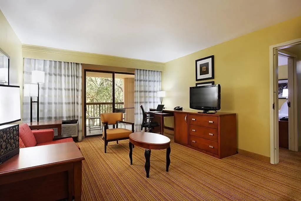 Courtyard Tampa North / I-75 Fletcher